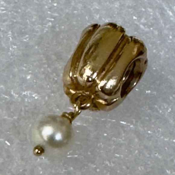 GENUINE PANDORA 14K GOLD WHITE PEARL LAVENDER CZ CHARM 750238LCZ RETIRED - Picture 3 of 11